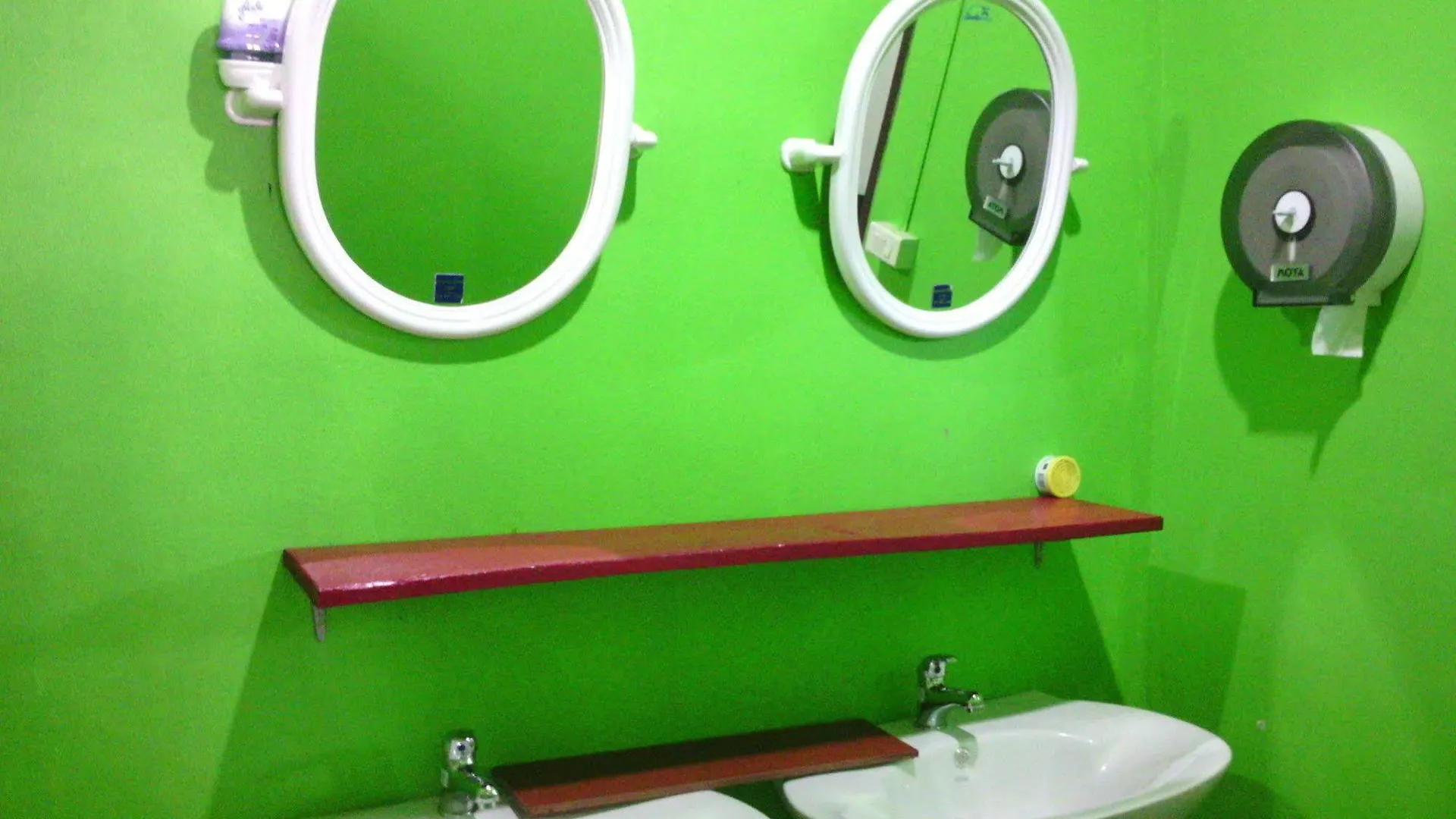 Baan Mook Anda Hostel Koh Lanta 0*,  Thailand